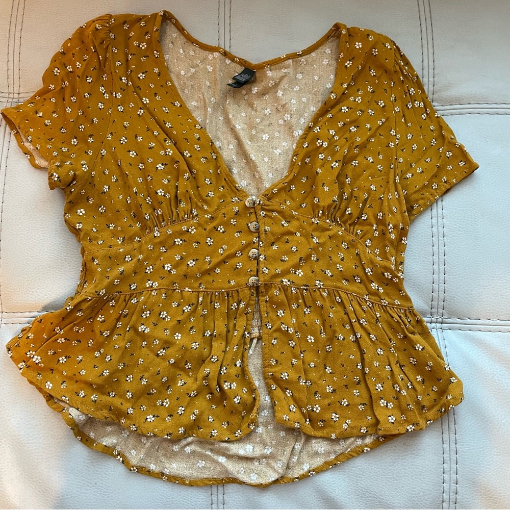Wild Fable top size large